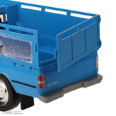 ماشین بازی وانت پلاستیکی طرح نیسان جونیور با طراحی دقیق، حرکت به جلو و عقب، چهار چرخ، ابعاد 280x100x100 میلیمتر و وزن 600 گرم