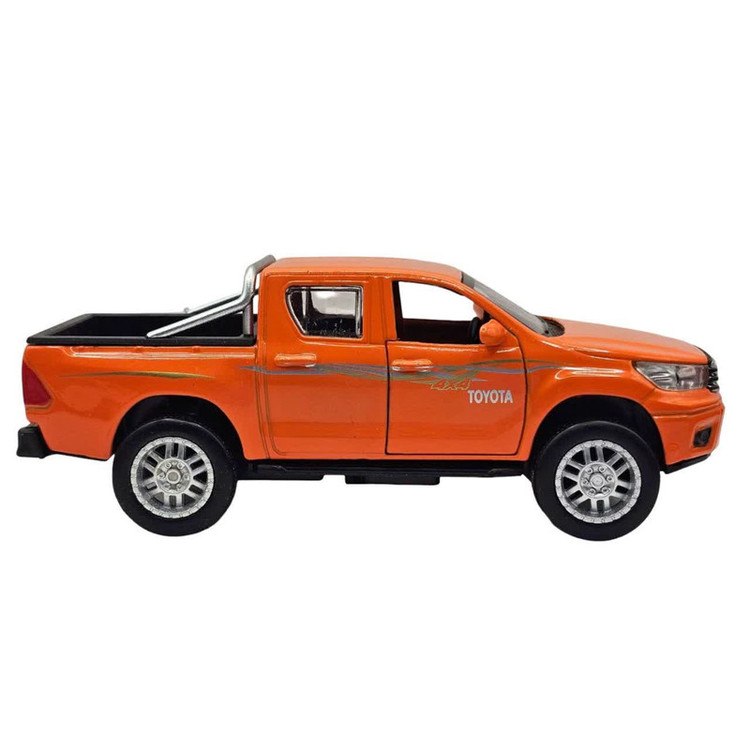 ماشین بازی ناب سل مدل تویوتا هایلوکس دو کابین فلزی چراغدار موزیکال کد Toyota Hilux Double Cab Metal with Lights& Musical