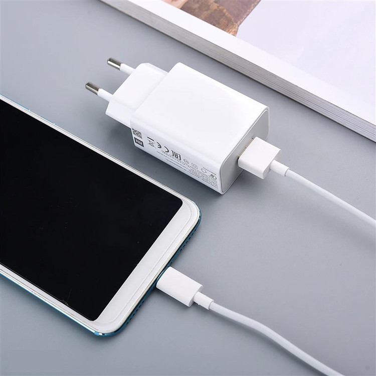 شارژر دیواری کد 33 به همراه کابل تبدیل USB-C