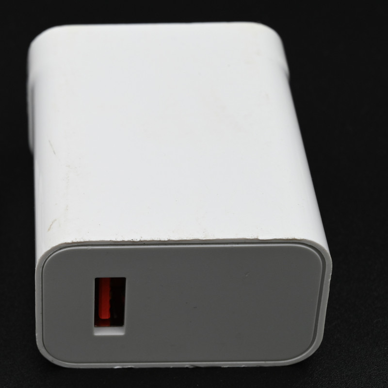 شارژر دیواری مدل MDY-11-EY 33Wfast به همراه کابل تبدیل USB-C